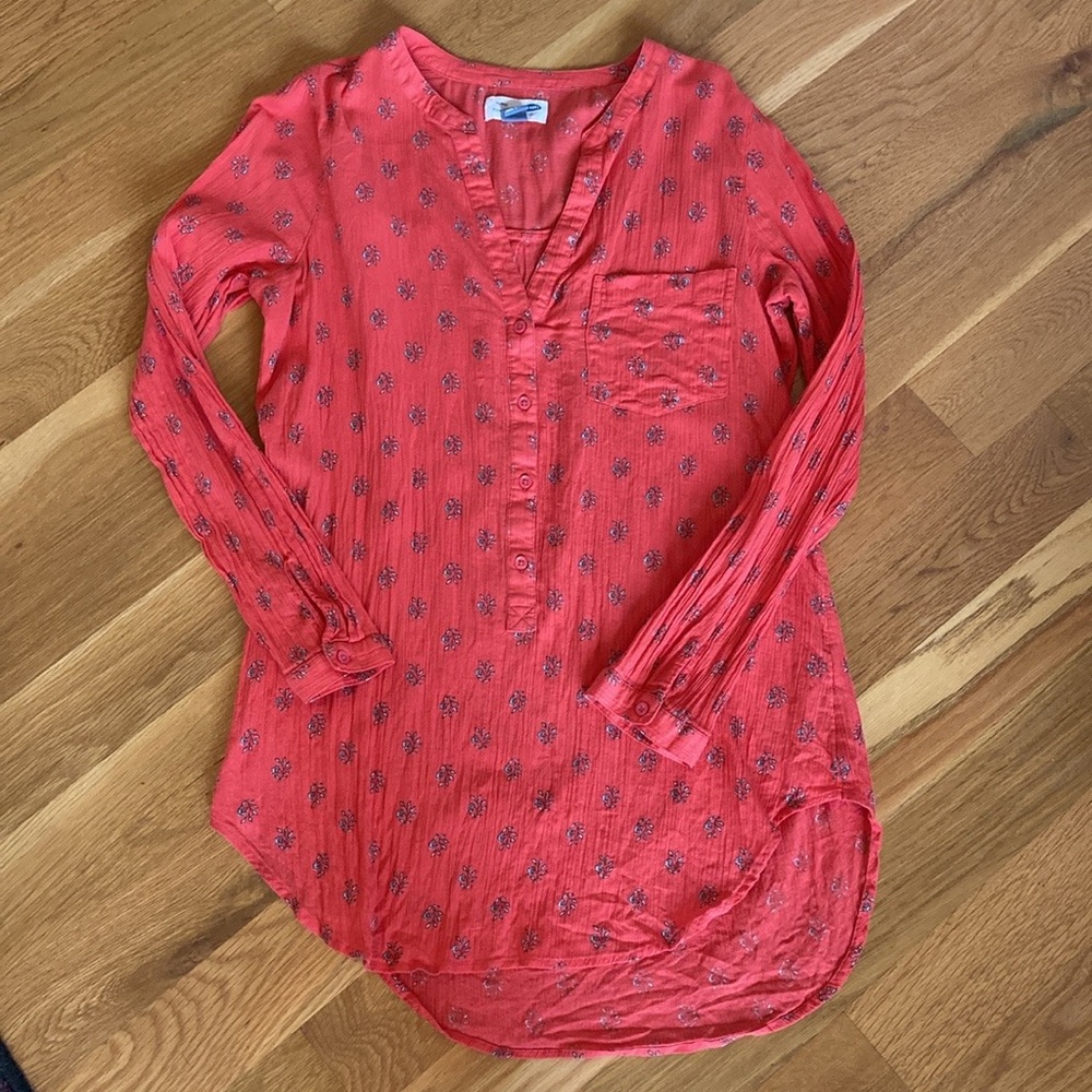 Old Navy Red Floral Tunic Top. Size M Tall